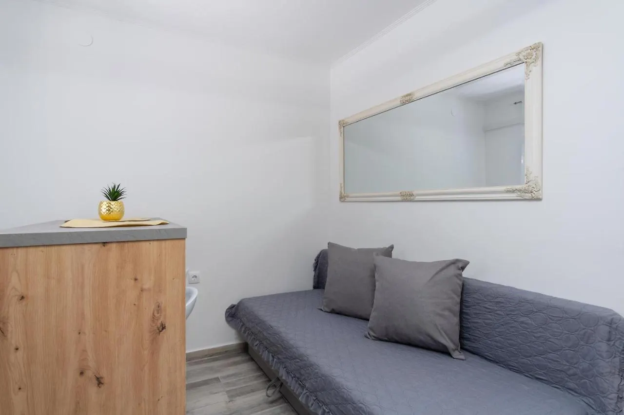 Apartmani Pardon Паг Апартаменты