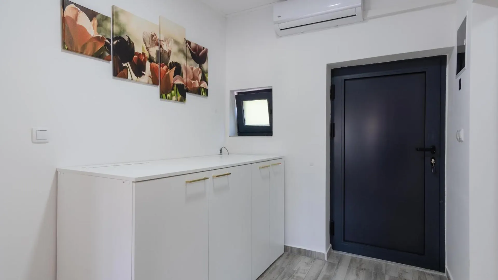 Apartmani Pardon Pag Town 0*,  Croazia