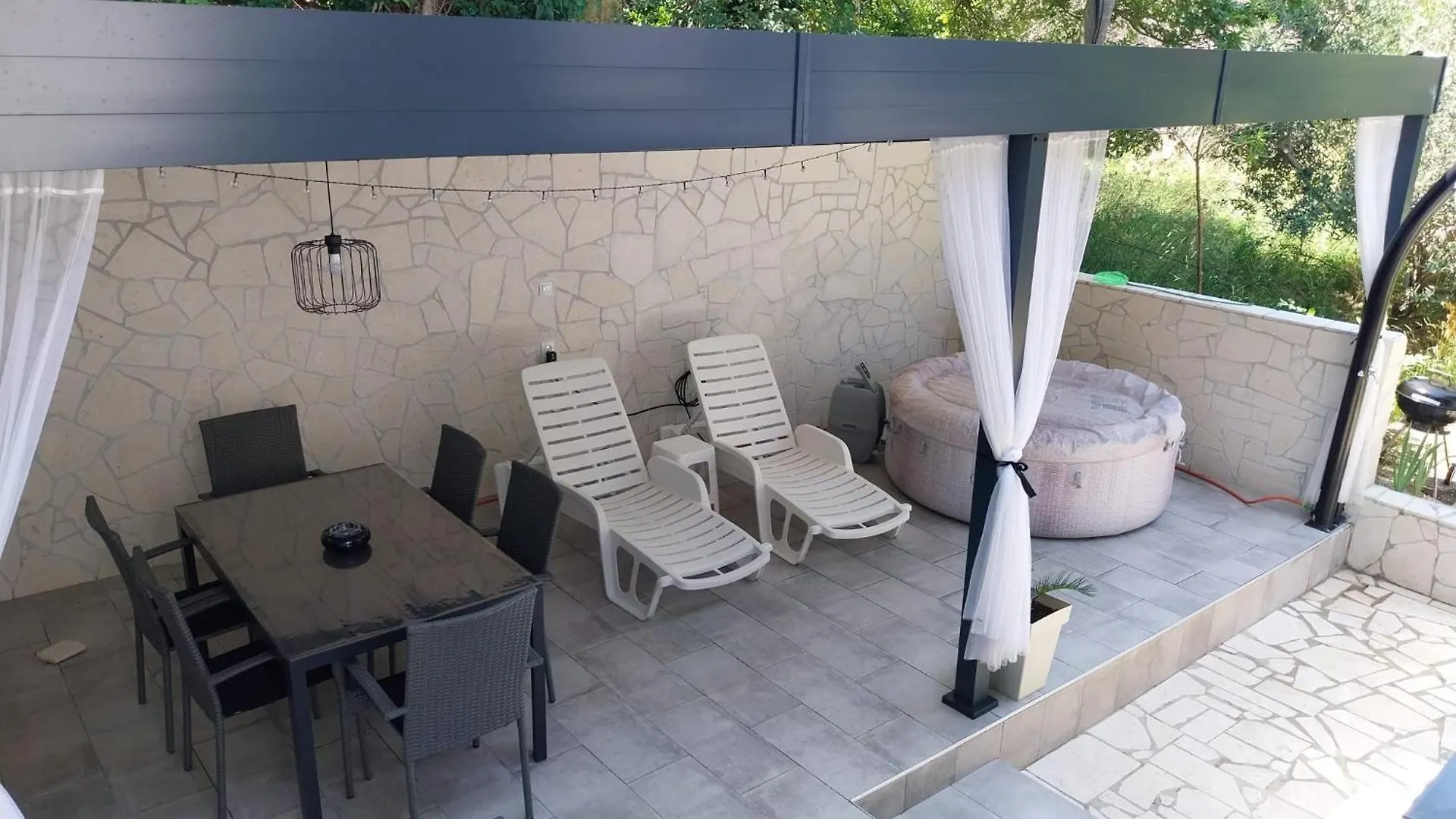 Apartmani Pardon Pag Town Croazia